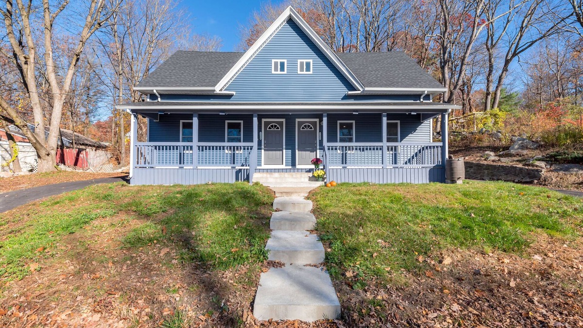 Jefferson House | Beautiful Renovated Townhome w/parking