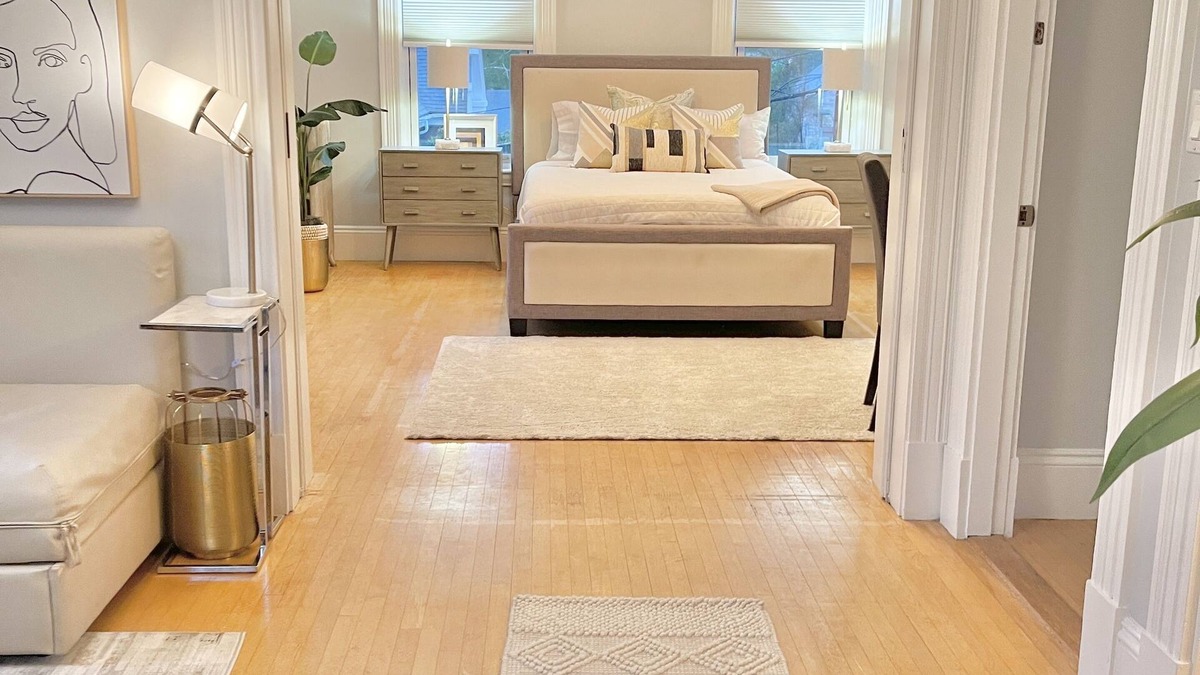 Marlborough House | Beautiful Renovated CASTLE 5Bedrooms 2bath near BOSTON