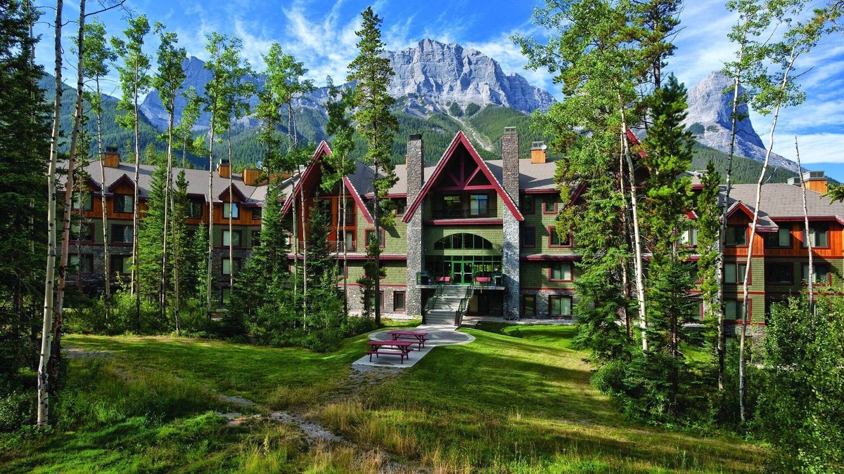 Canmore Resort | Beautiful resort in the heart of it all!