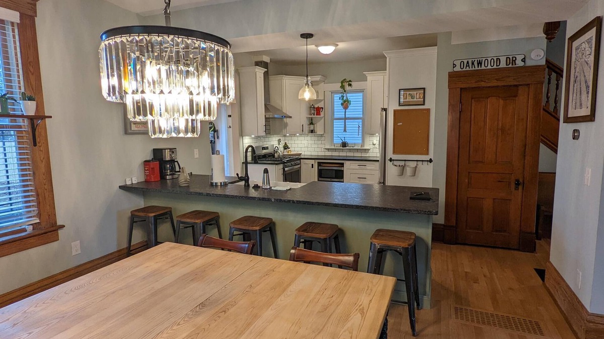 Livingston Park House | Beautiful restored home in historic Old Oaks! Close to downtown!