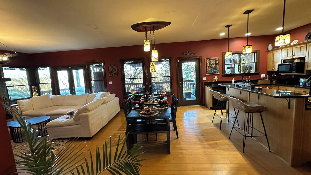 Madison House | Beautiful River Retreat Sanctuary in Nashville
