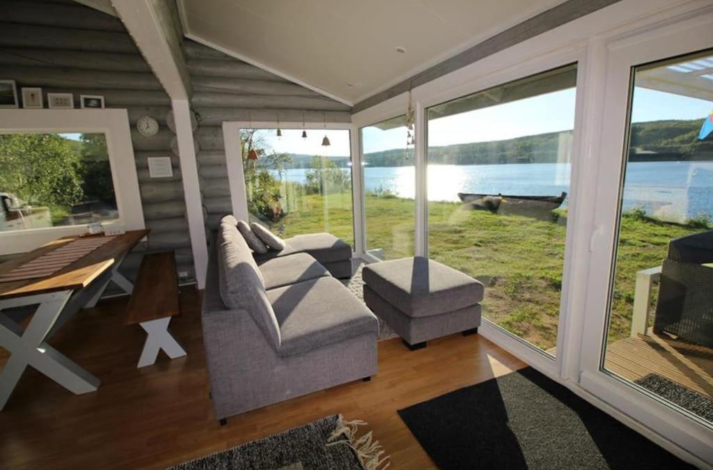 Utsjoki Apartment | Beautiful riverside cottage with sauna