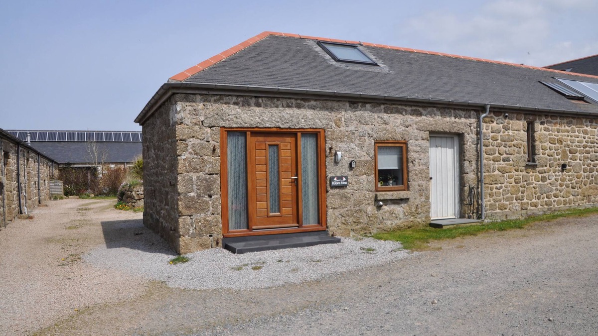 St. Buryan House | Beautiful Robins Nest barn, Close to Minack, Porthcurno, Sennen, Sea ,beaches