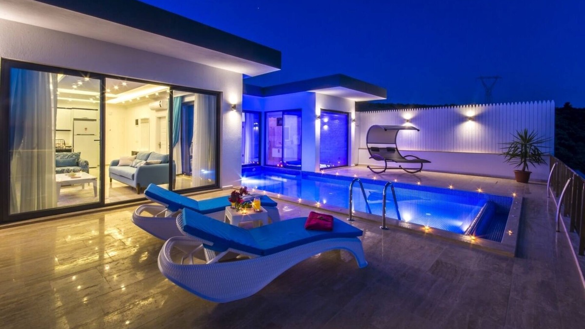 Uzumlu House | Beautiful Romantic Honeymoon Villa with Secluded Outdoor Pool