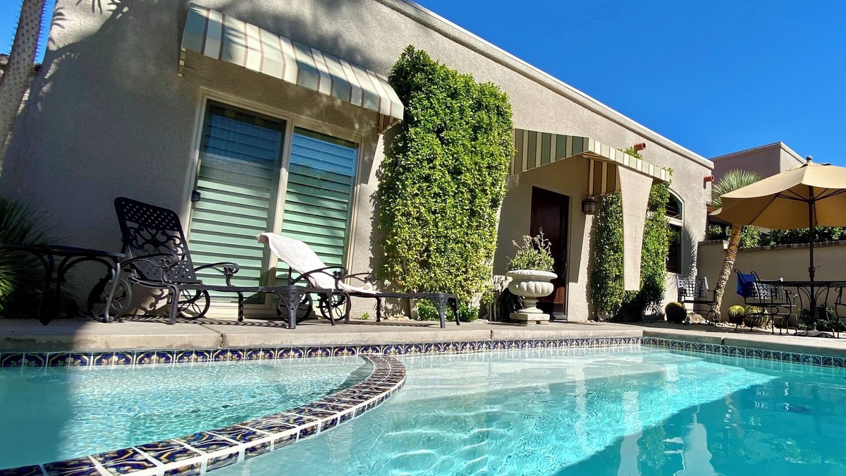 The Morrison Condo | Beautiful & Romantic Downtown Private Pool & Spa. Amazing Westerly facing views