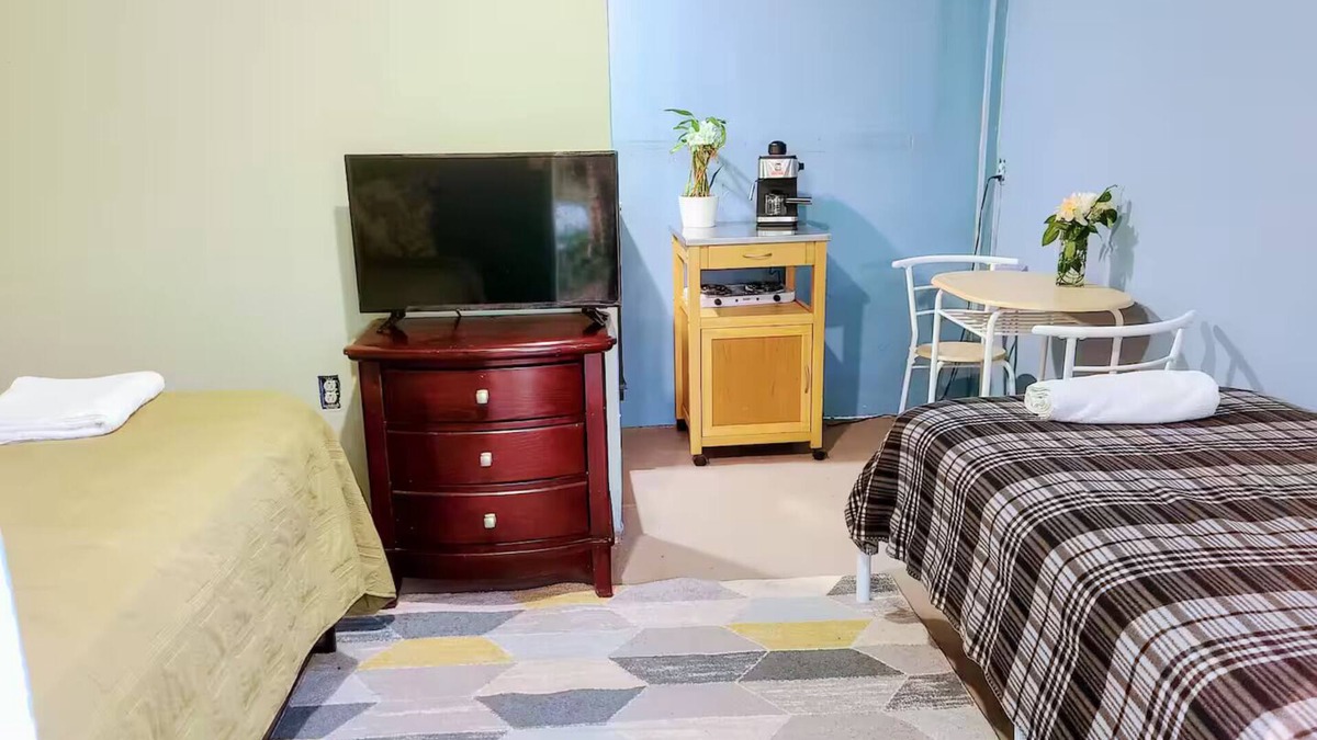 Homestead Bed & Breakfast | Beautiful Room, with bathroom