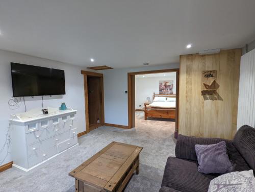 Stafford House | Beautiful rural cottage with secure garden