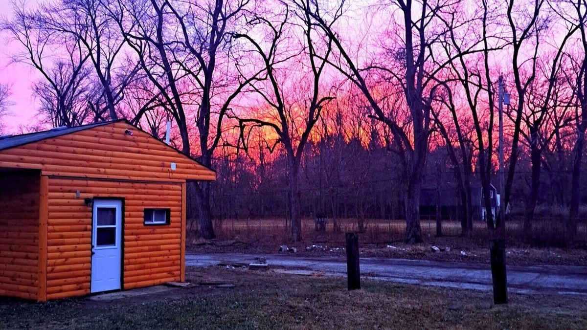 Wheeler Cabin | Beautiful Rustic Cabin for Two!