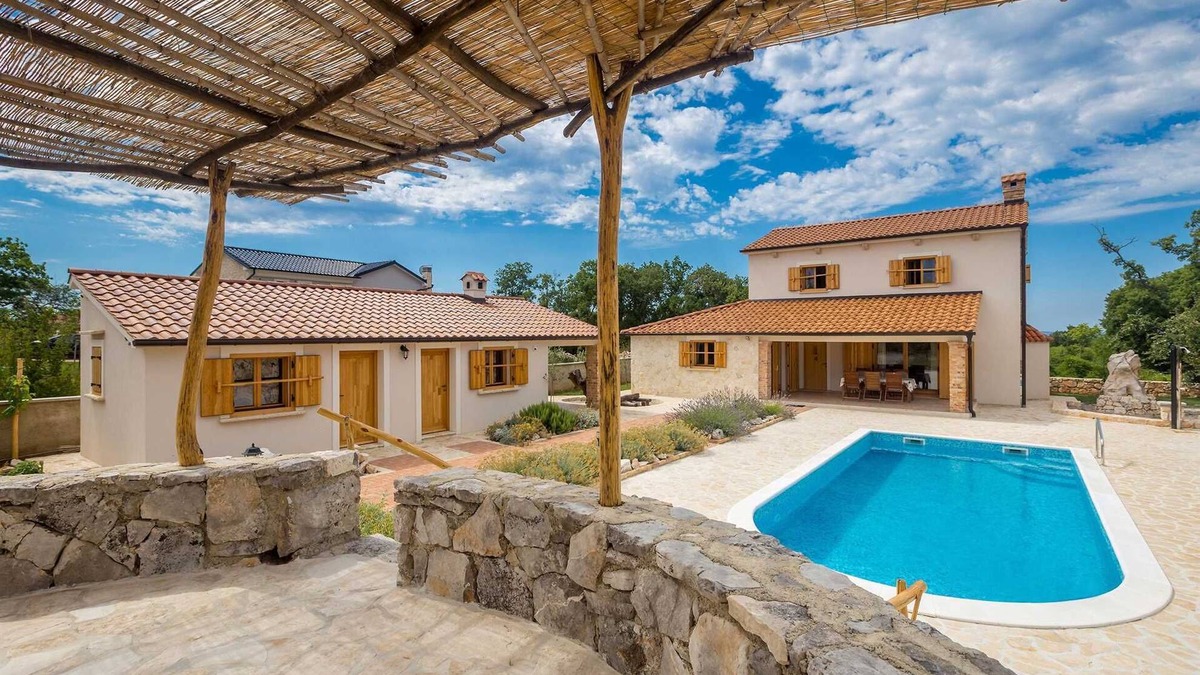 Kras House | Beautiful rustic holiday house HOJEVICA