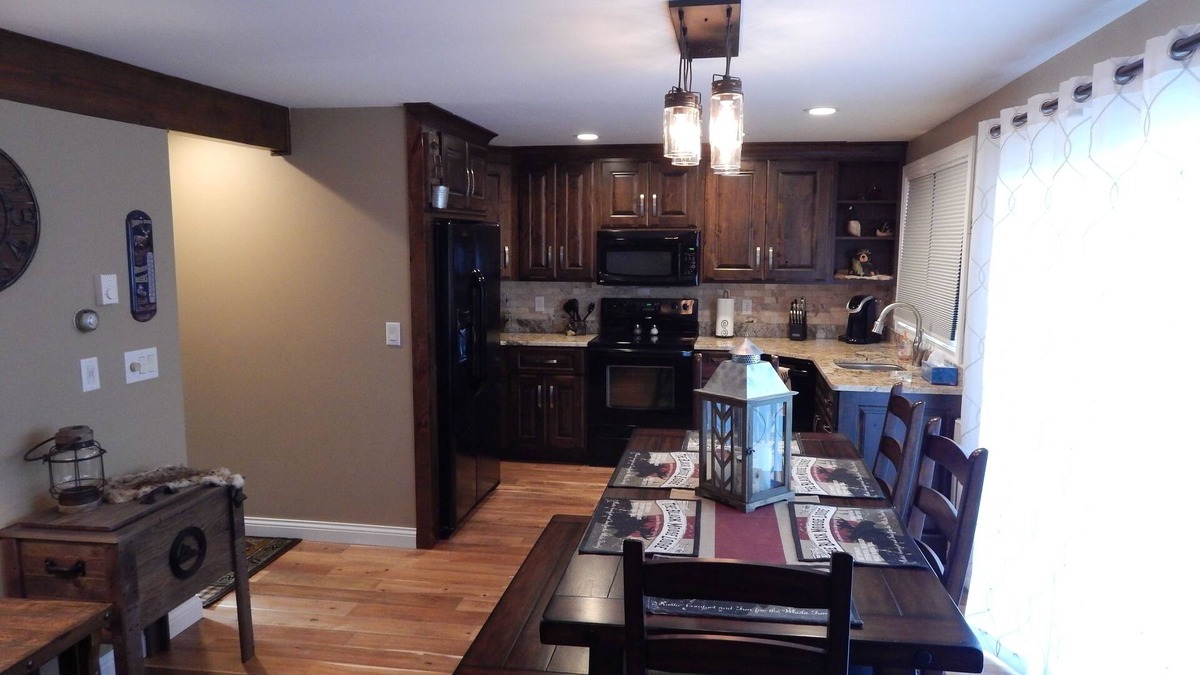 The Galena Territory House | Beautiful Rustic Townhome - Lodge Theme