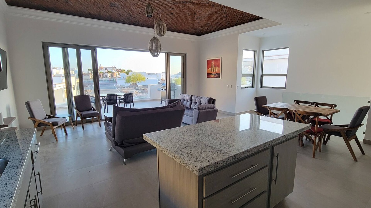 San Carlos House | Beautiful San Carlos Sunset House