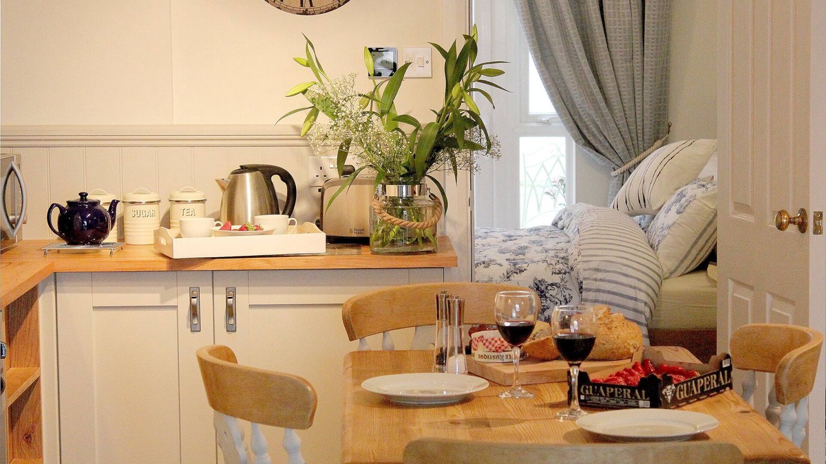 Shaldon House | Beautiful Seaside Ground Floor Apartment