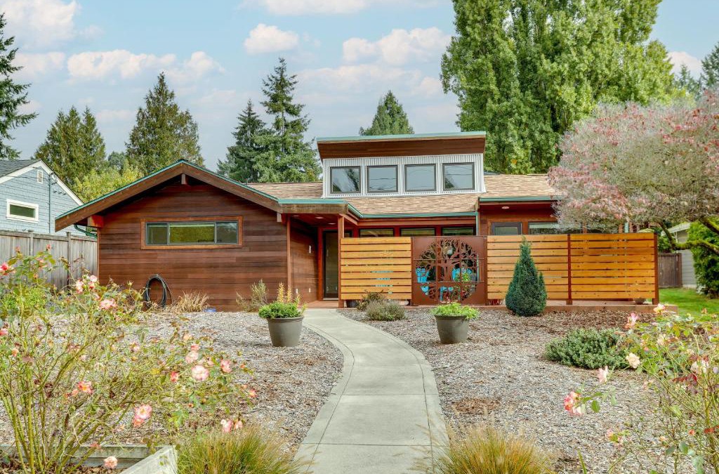 Arbor Heights House | Beautiful Seattle Home with Patio about 9 Mi to Downtown