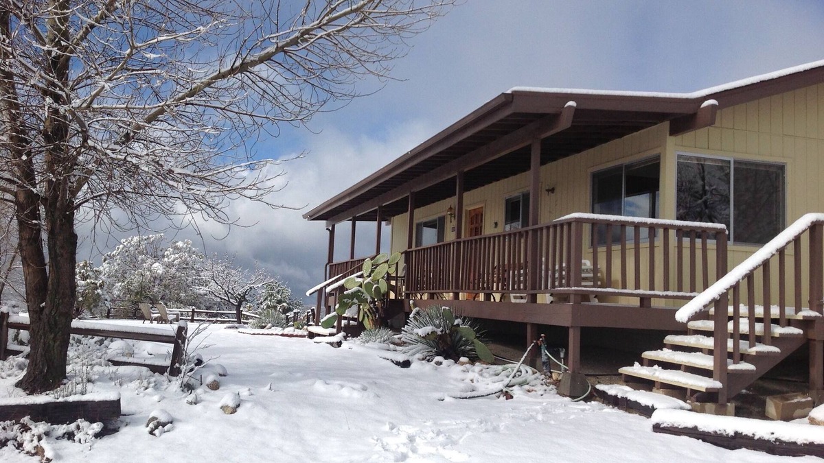 Warner Springs House | Beautiful, secluded 30 acre mountain retreat with amazing views.