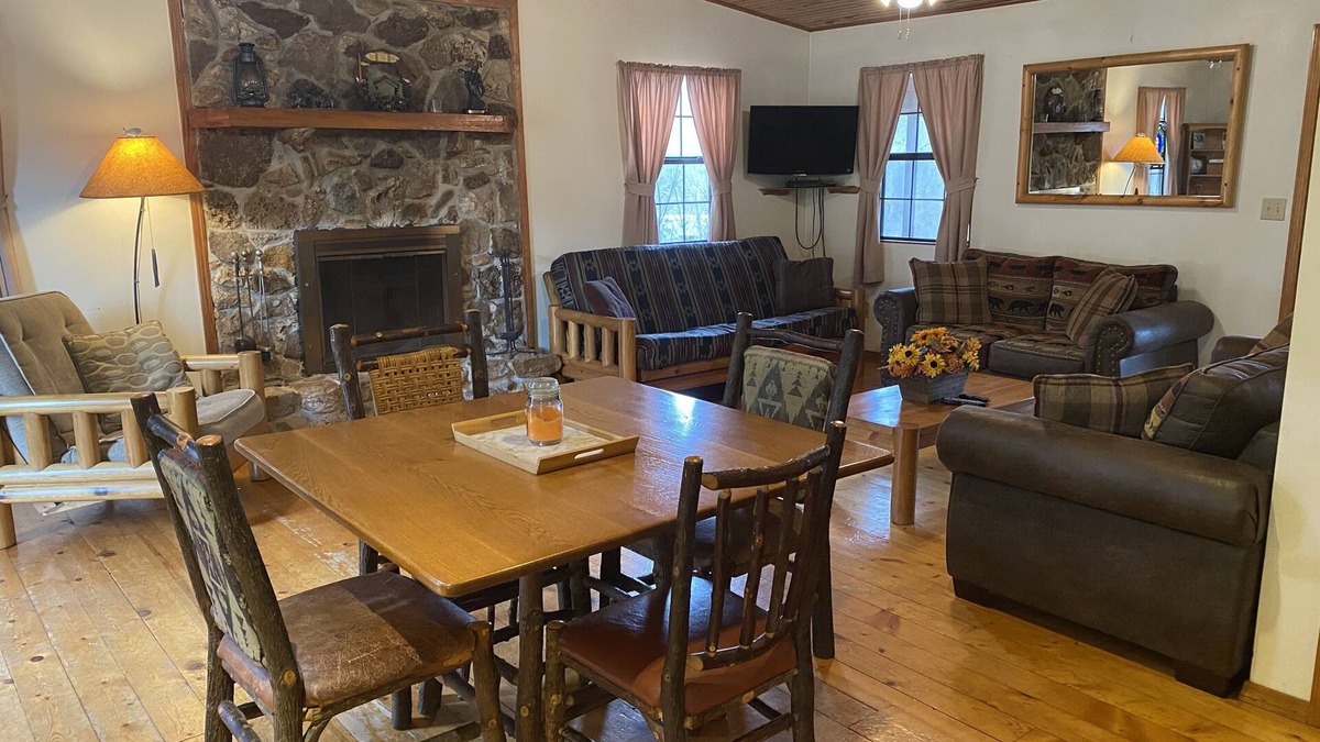 Montier Cabin | Beautiful, secluded cabin in the hills of the Ozarks.