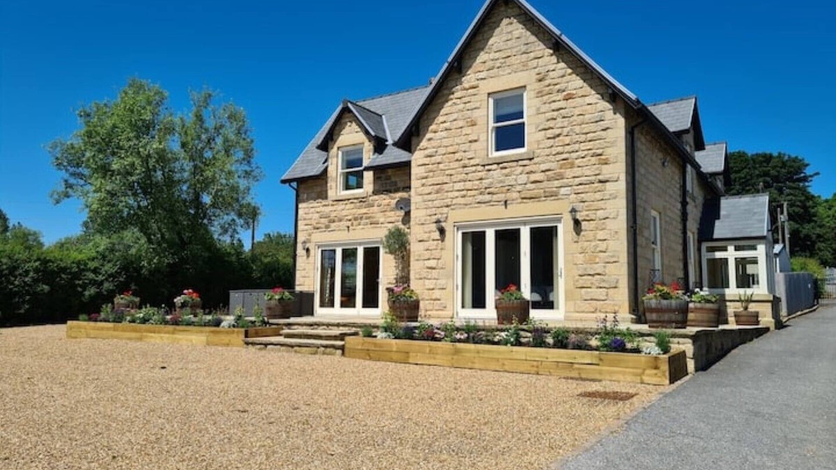 Chapeltown House | Beautiful secluded house hidden in the countryside