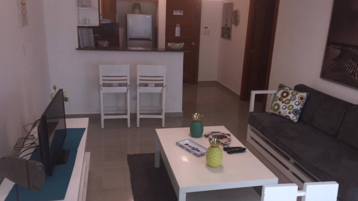 Los Frailes Apartment | Beautiful Single 1B/1B Apartment with Balcony 203-A