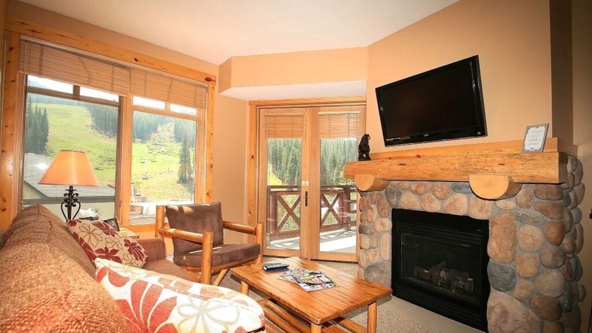 Copper Mountain Village Condo | Beautiful Ski Condo in Tucker Mountain Lodge