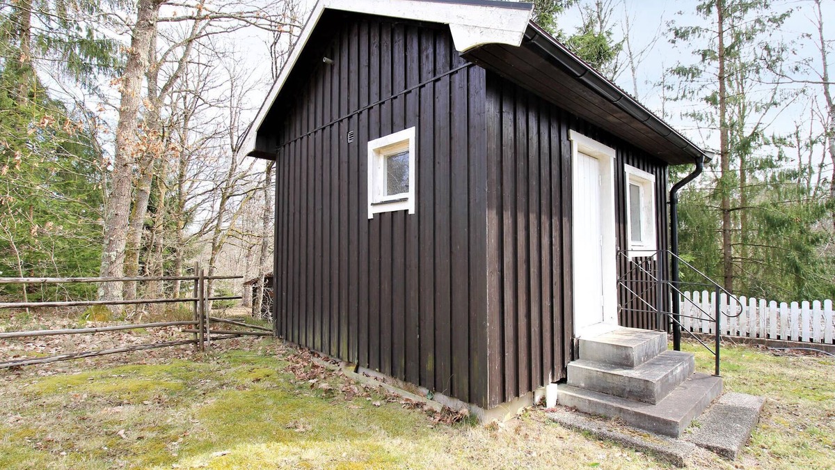 Halmstad House | Beautiful small cottage in the middle of nature for 5 people and 3 pets.