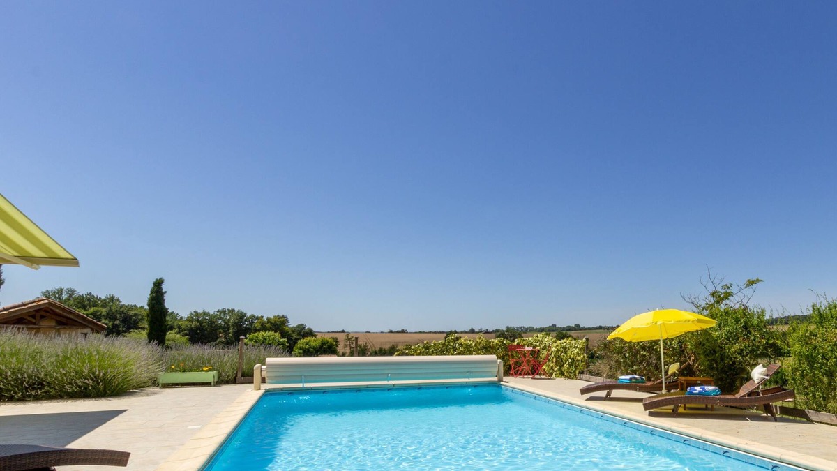 Moustier Villa | Beautiful, spacious house. Private pool, tennis, views. Near to historical towns