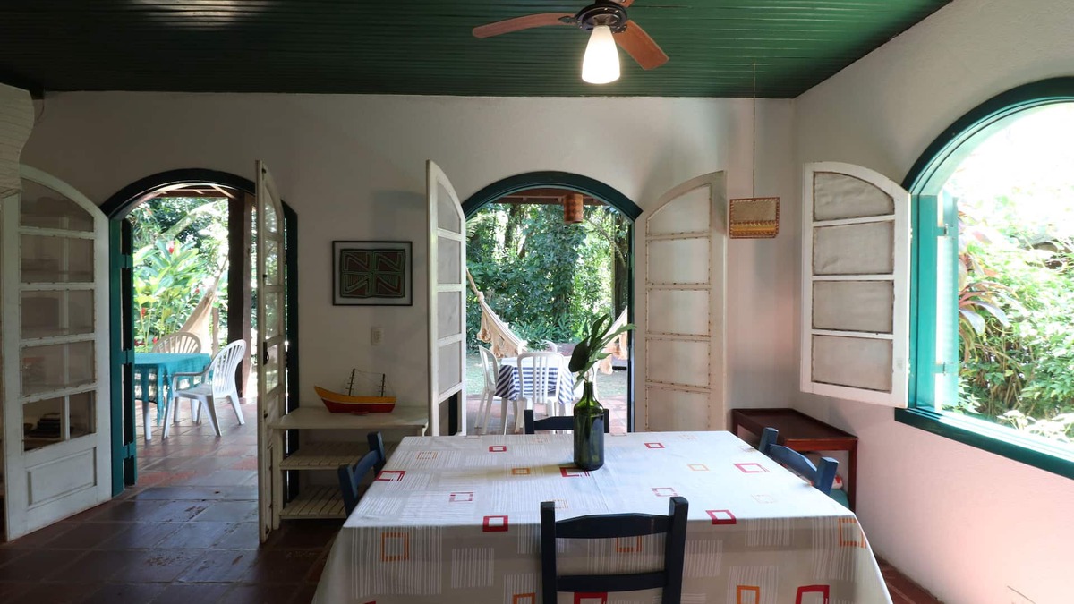 Barra do Sahy House | Beautiful, spacious house with 4 bedrooms, veranda with hammocks, garden.
