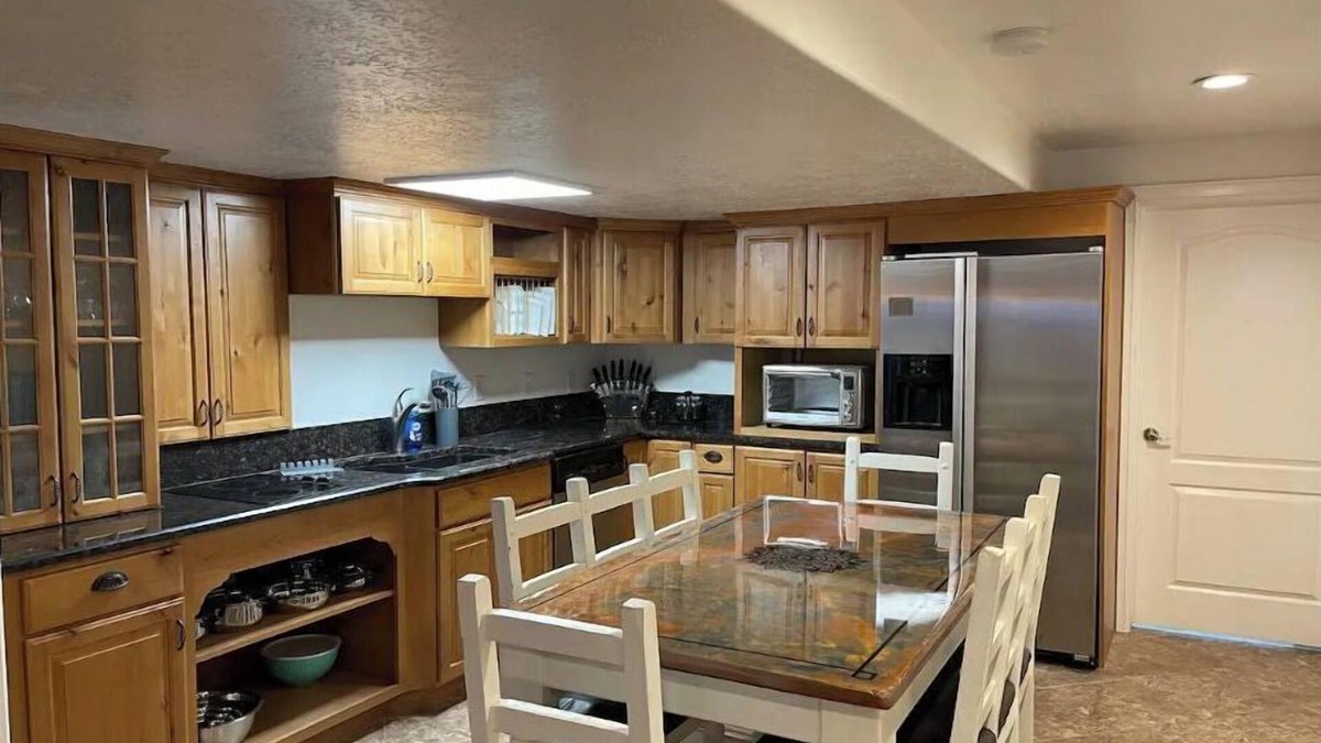 Kaysville House | Beautiful, spacious 2-bedroom home in Kaysville