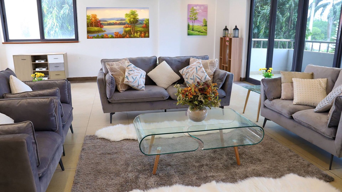 Dzorwulu Apartment | Beautiful & Spacious 3BR: garden, pool, gym - Terrific, central location!