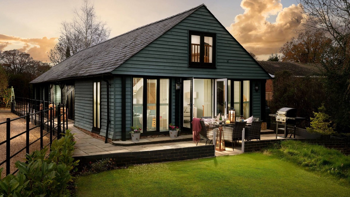 Bishops Waltham House | Beautiful spacious barn conversion on the edge of the South Downs National Park