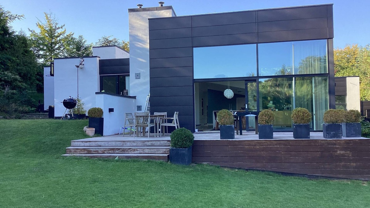 Holte House | Beautiful, spacious house. Close to lakes, beaches, & Copenhagen. Great for kids