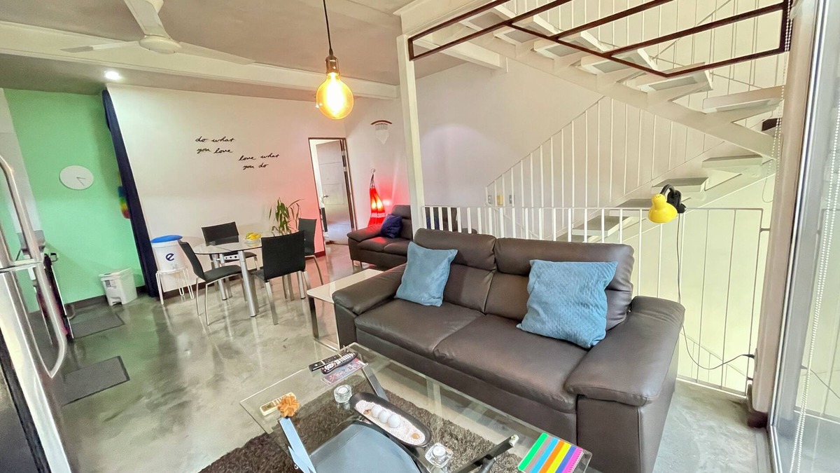 Santa Ana House | Beautiful Spacious Loft. Santa Ana Downtown. Very high ceilings. 24/7 security.