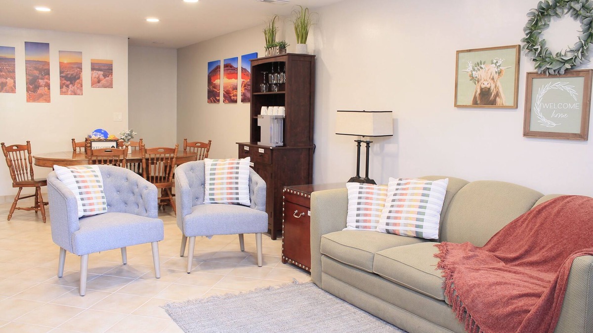 West Jordan House | Beautiful, Spacious Basement Suite, Sleeps 7