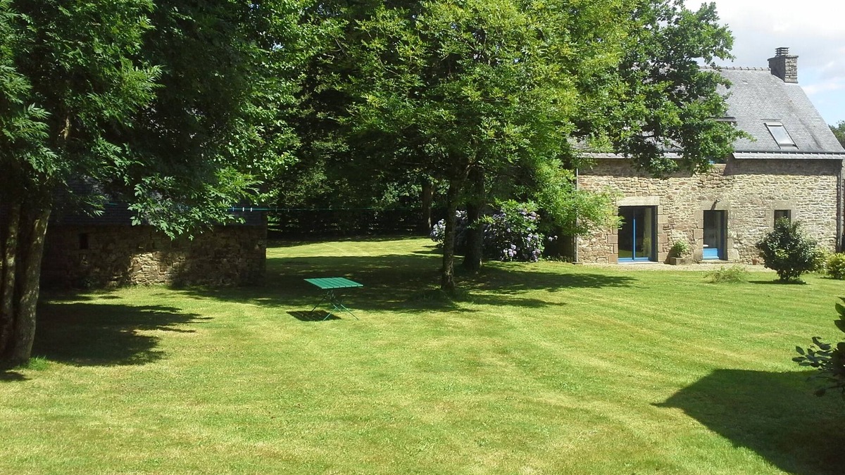 Pluvigner House | beautiful stone house with barn on plot of 4000 m2