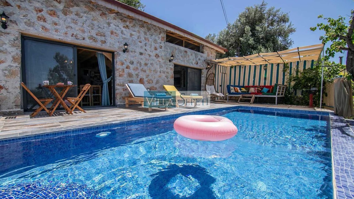 Uzumlu Villa | Beautiful stone & wood villa private pool&jacuzi
