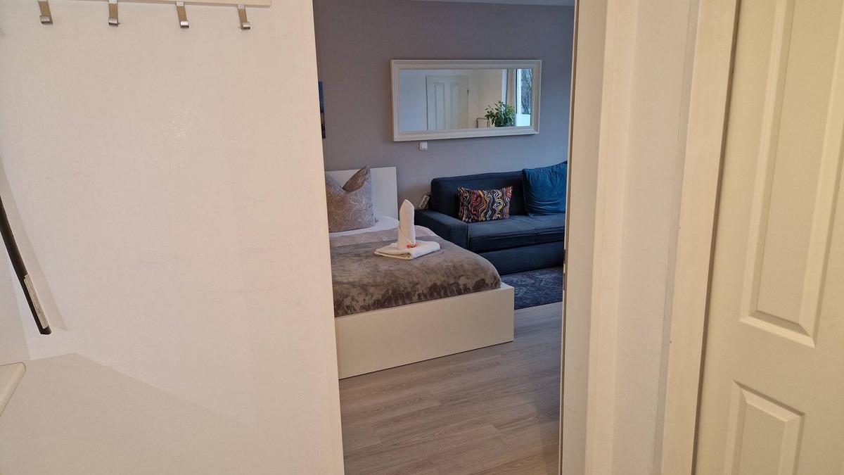 Dachau District Apartment | Beautiful studio apartment only 20 minutes from the center of Munich