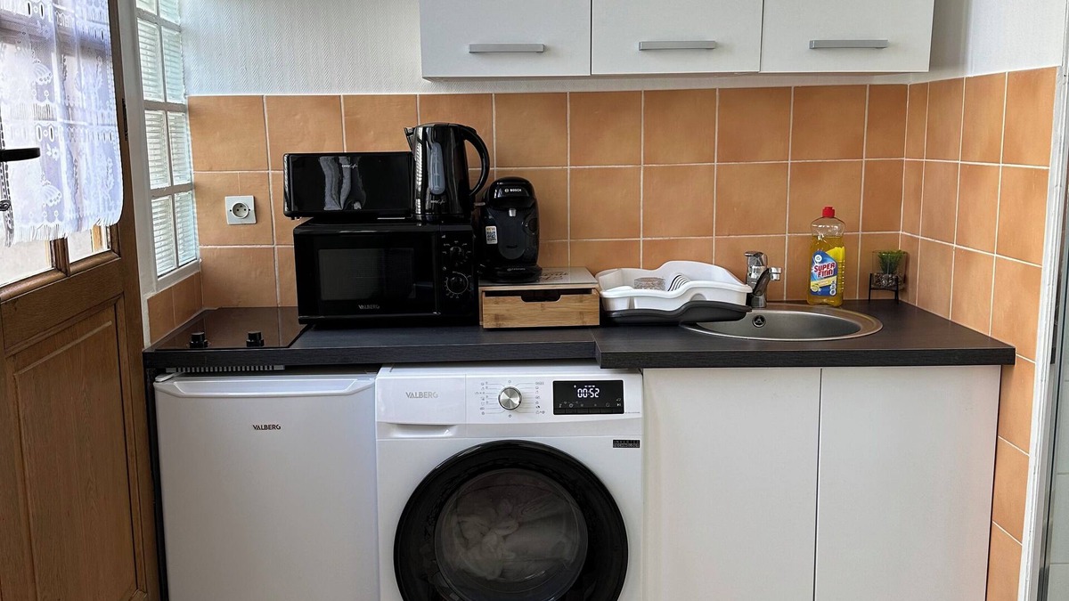 Aubervilliers Apartment | Beautiful Studio and large terrace close to Paris