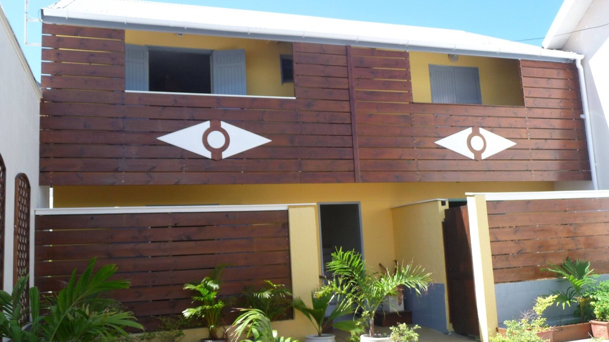 Saint-Pierre De La Reunion Apartment | Beautiful Studio near the ocean in Terre Sainte,