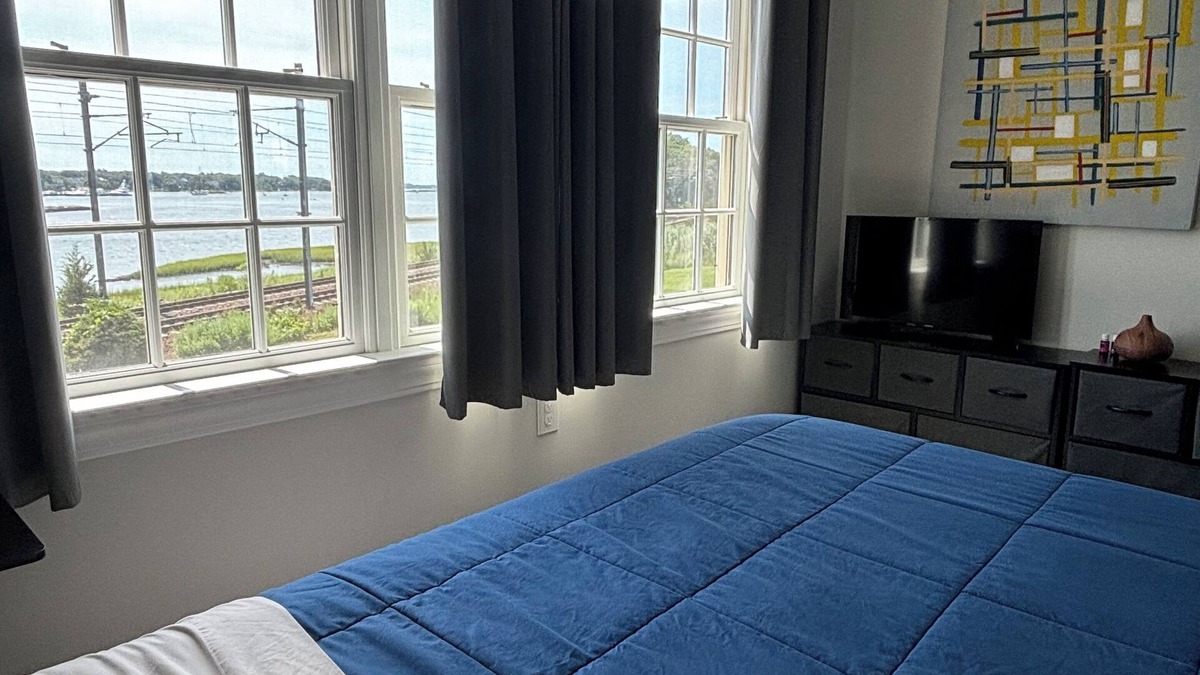West Mystic Apartment | Beautiful Studio overlooking the Mystic River