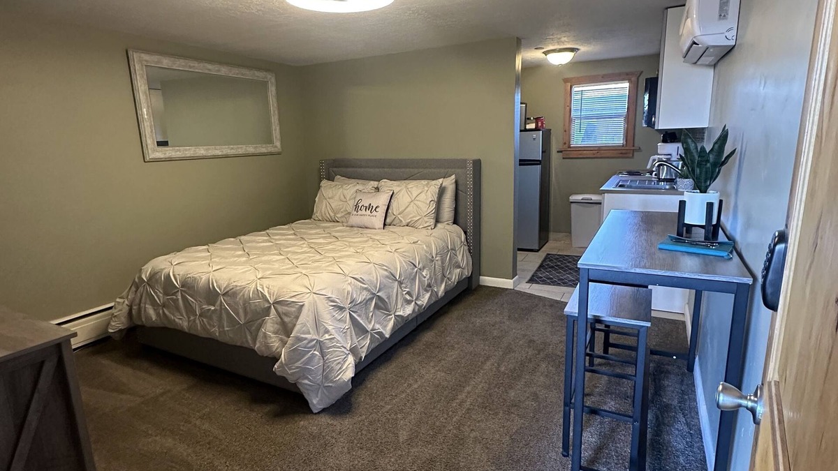 Loa Apartment | Beautiful Studio Suite #4