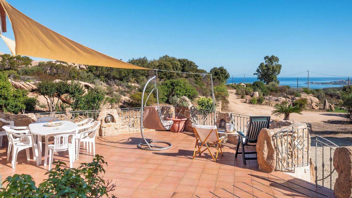 Cannigione Apartment | Beautiful Sun House Villa with Sea View, Wi-Fi, Balcony & Terrace