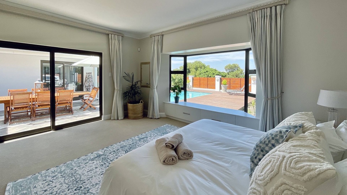 Saint Francis Bay House | Beautiful sunny holiday home