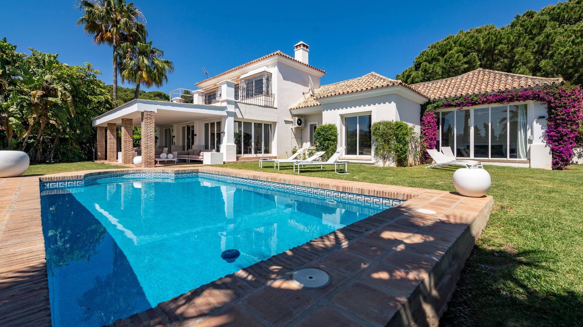 Marbella Villa | Beautiful sunny villa with pool and sea views Marbella (ELVIRIA)