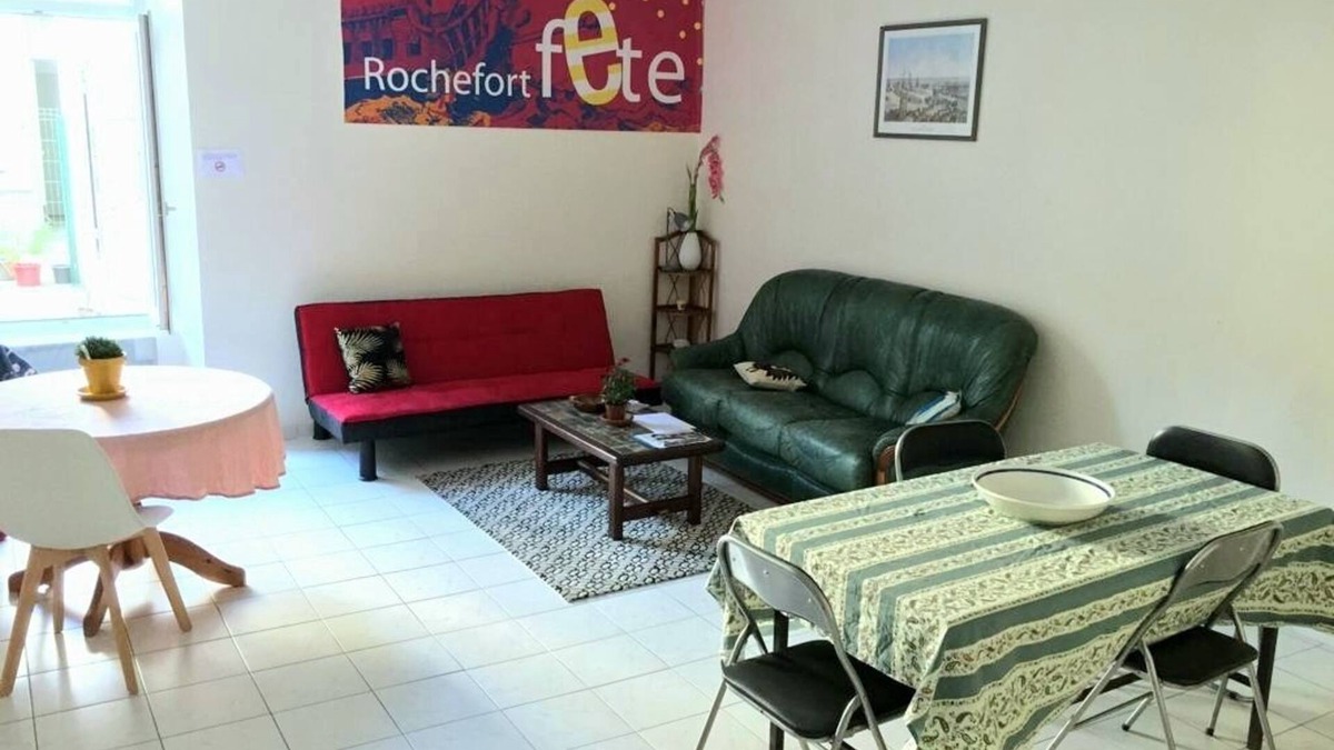 Rochefort Apartment | Beautiful T3 on the ground floor, Downtown near the Hermione