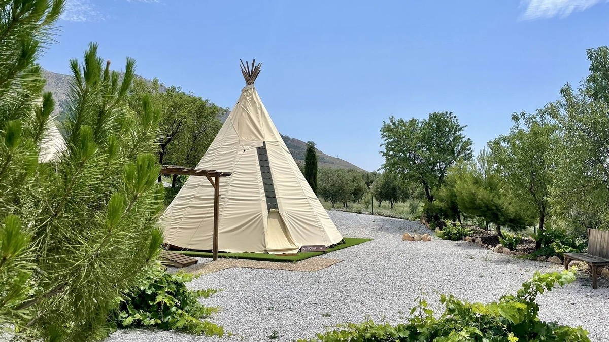 Zujar Cabin | Beautiful Teepee with private facilities