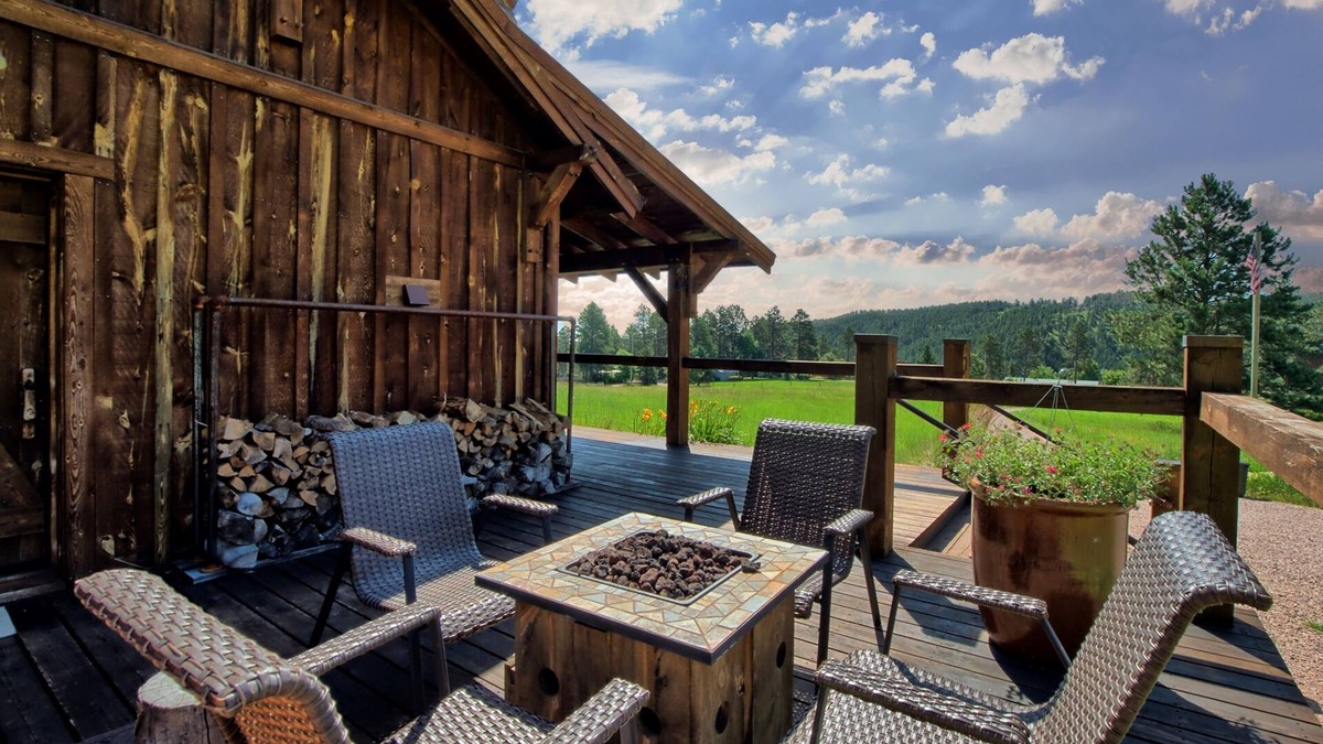 Colonial Pine Hills Cabin | Beautiful Timber Frame Canyon with Spring Creek Canyon views!