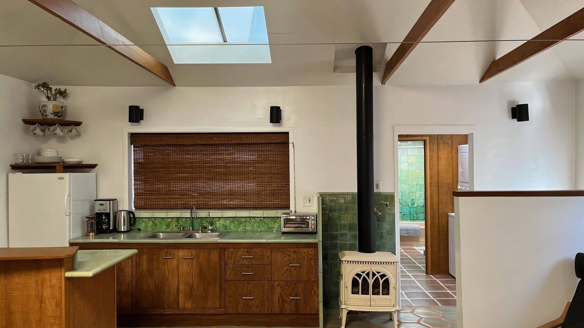 Fernwood House | Beautiful Topanga Canyon Guesthouse