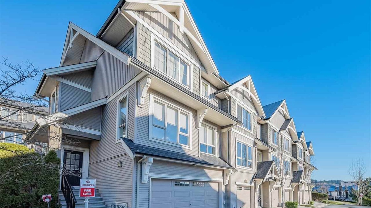 Westwood Plateau House | Beautiful Townhouse in Downtown Coquitlam
