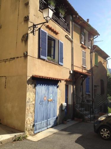 Bargemon Apartment | Beautiful townhouse in Bargemon