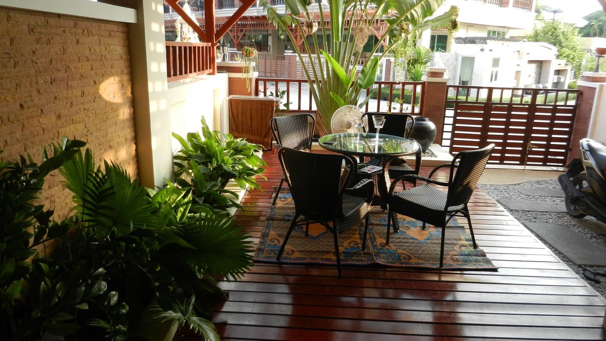Hua Hin House | Beautiful townhouse with unique location in central Huahin