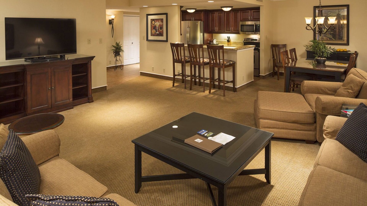Palm Harbor Condo | Beautiful Two Bedroom Condo w/all the amenities!