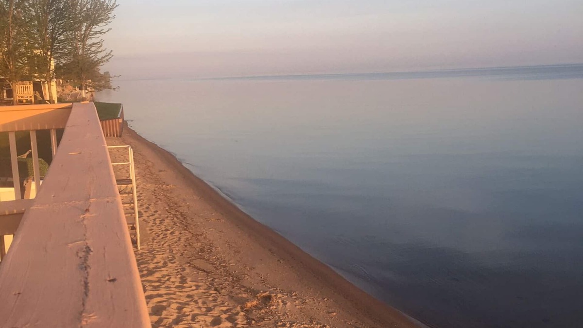 Caseville House | Beautiful updated cottage; sleeps 6; short stroll to shared, private sandy BEACH